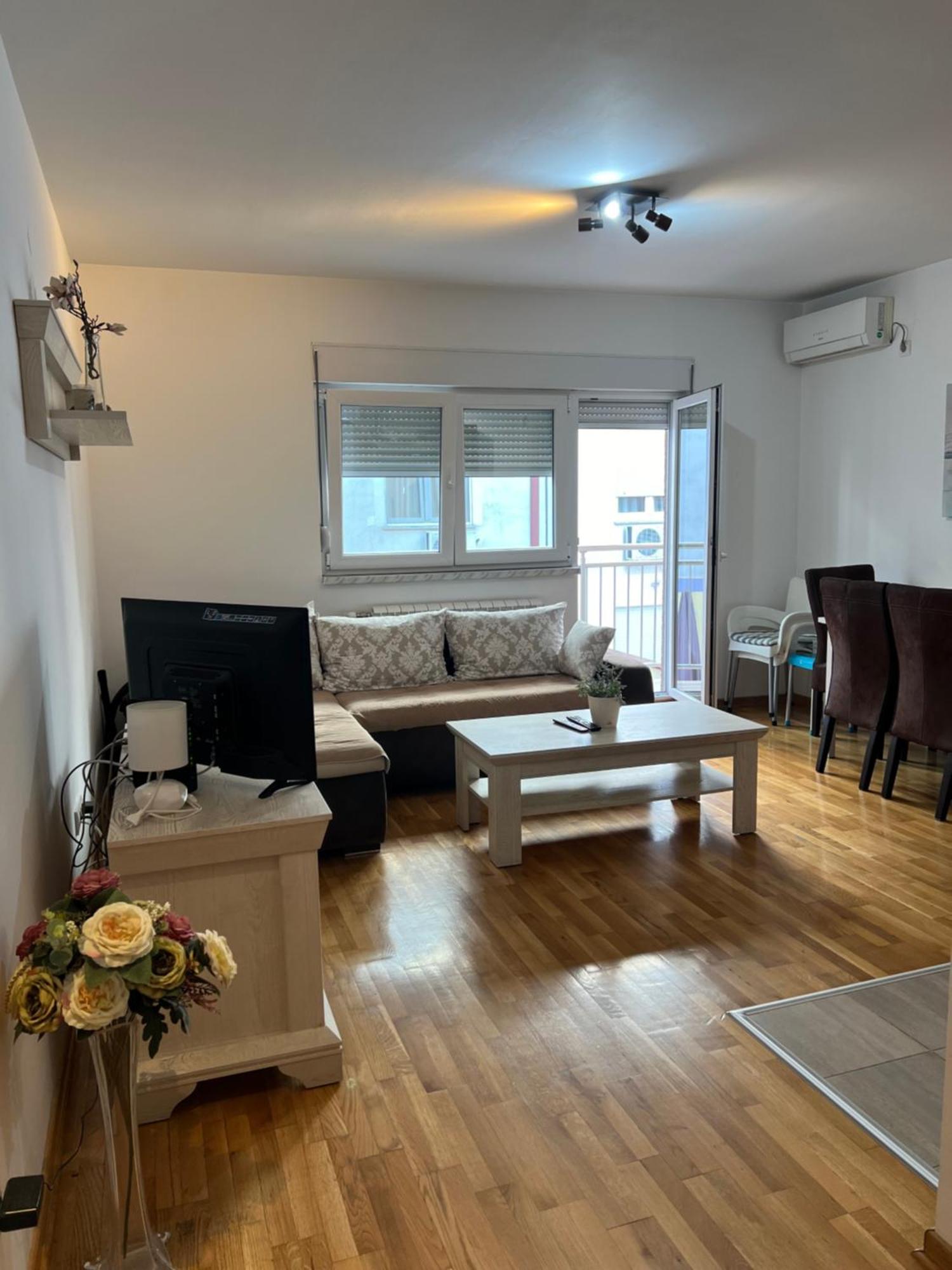 Apartment Leonis Belgrade Extérieur photo